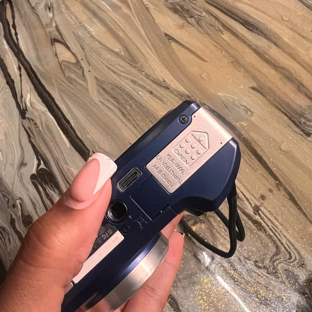 Kodak Navy Digital Camera with HD 5X Zoom